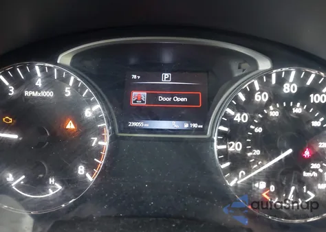 2018 Nissan Altima 2.5 Sv z USA, uszkodzony, nr VIN 1N4AL3AP1JC102390